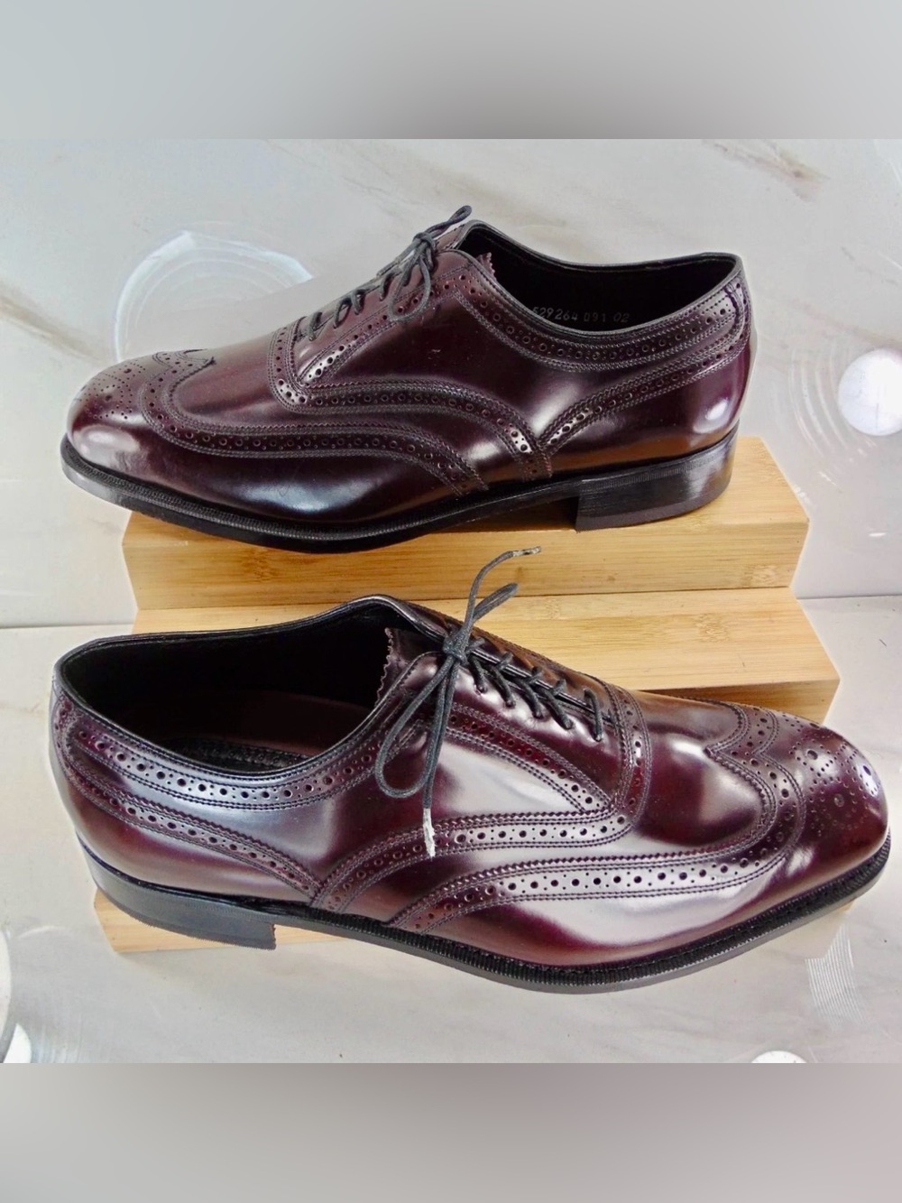 Florsheim CORDOVAN COLOR Leather WING TIP LACE UP 11 EEE EXTRA WIDE $250.00